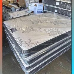 Queen size mattress/ Colchon