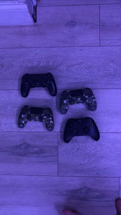 ps4 controller and xbox controller