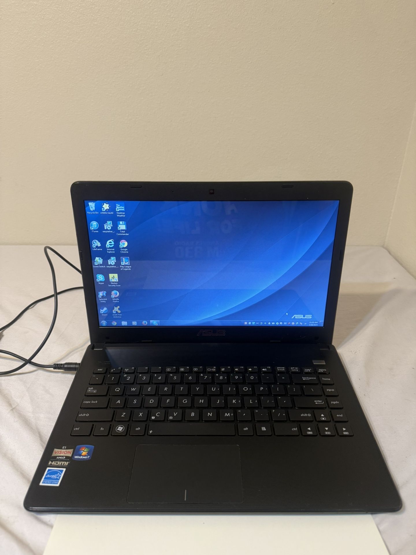 ASUS X401U 14” Laptop, Windows 7 – AC Powered Only, Good Condition