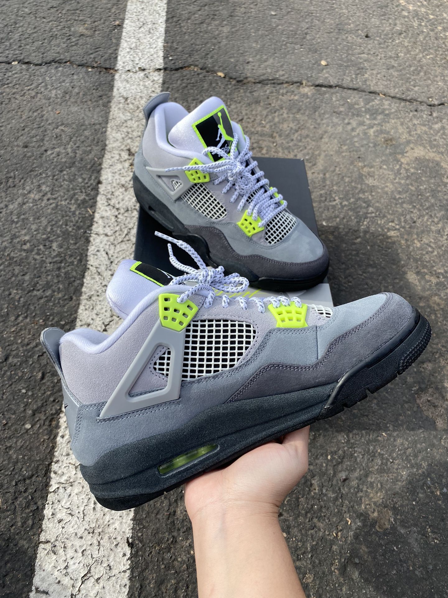 Foot Jordan 4 Neon Green Nike Air Jordan Retro SE 95 Neon (GS 