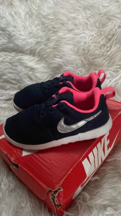 Nike roshe one -  size 13  size 13C