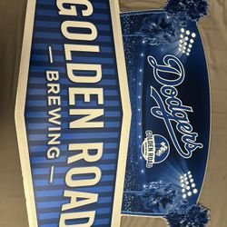 Dodgers Sign