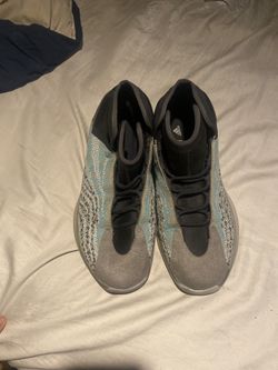 Yeezy Quantum Teal Size 12