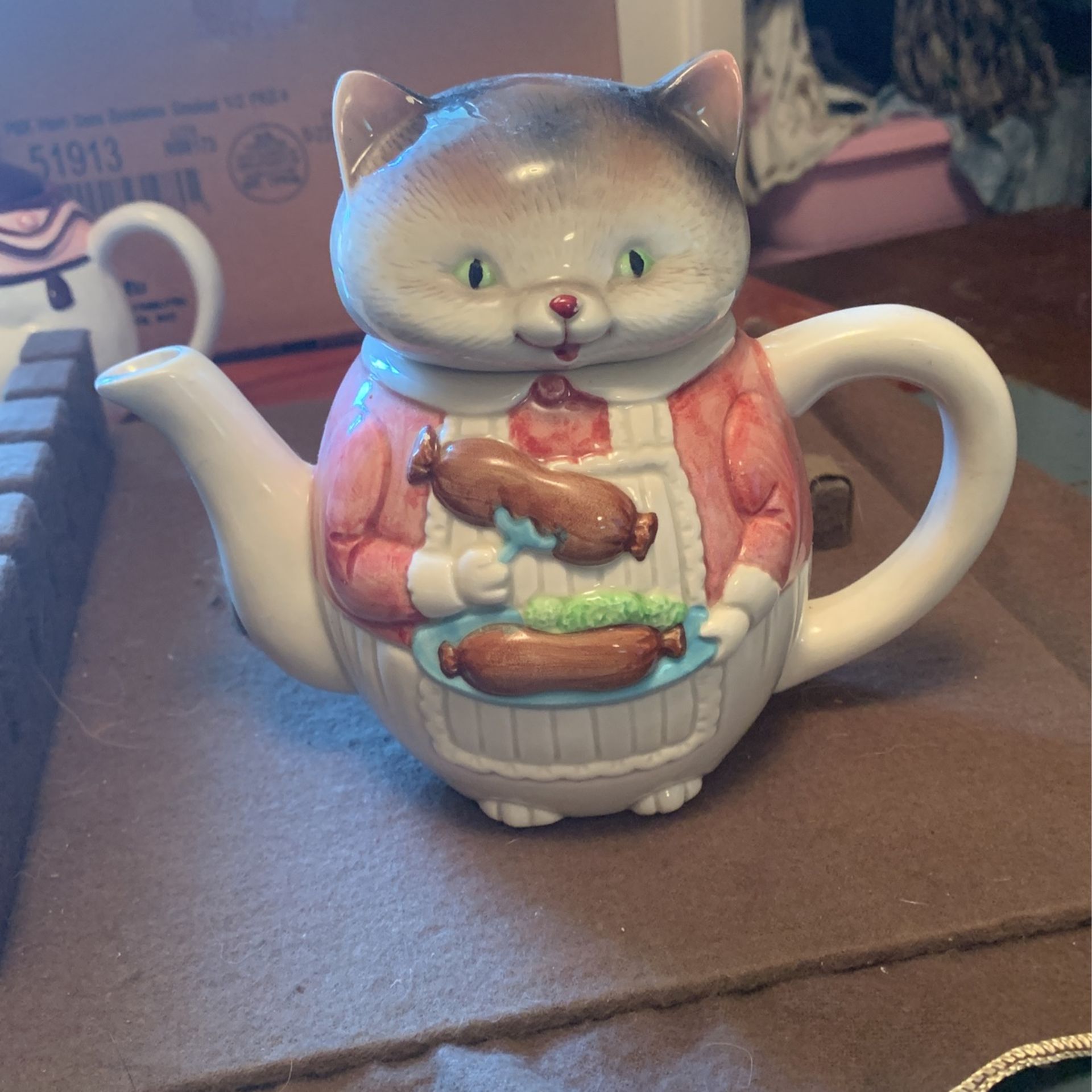 Antique Cat Teapot for Sale in Wichita, KS - OfferUp