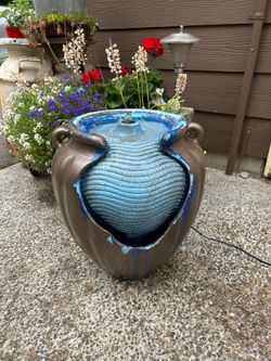Water Fountain Urn Style Pot