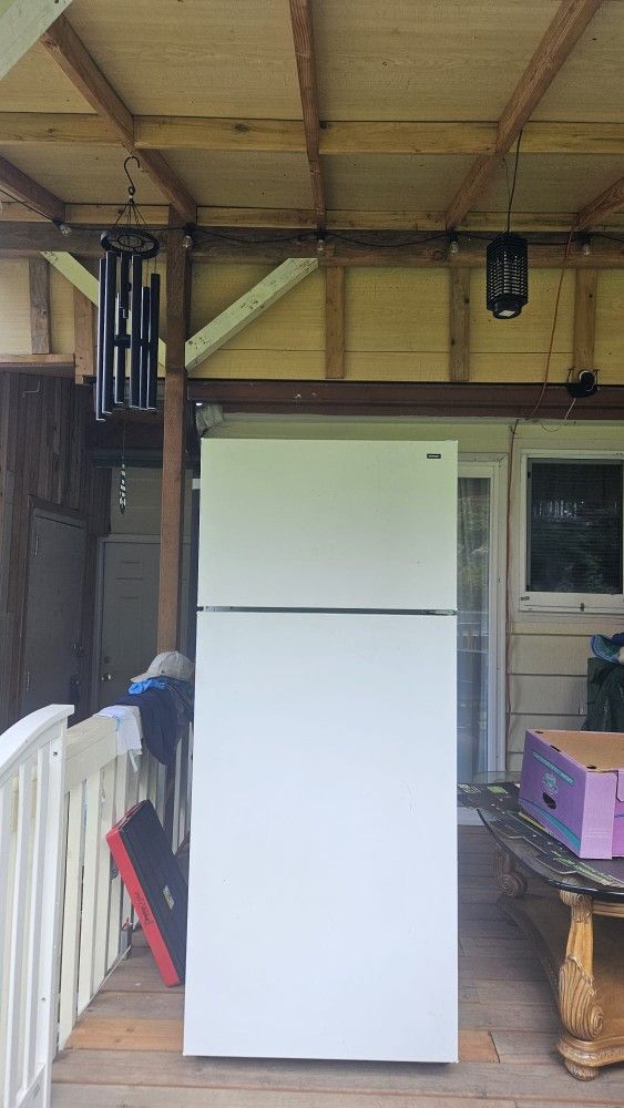 FREE FRIDGE