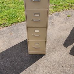 HON Locking Filing Cabinet (Delivery Available)