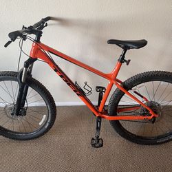 Trek Roscoe 8 
