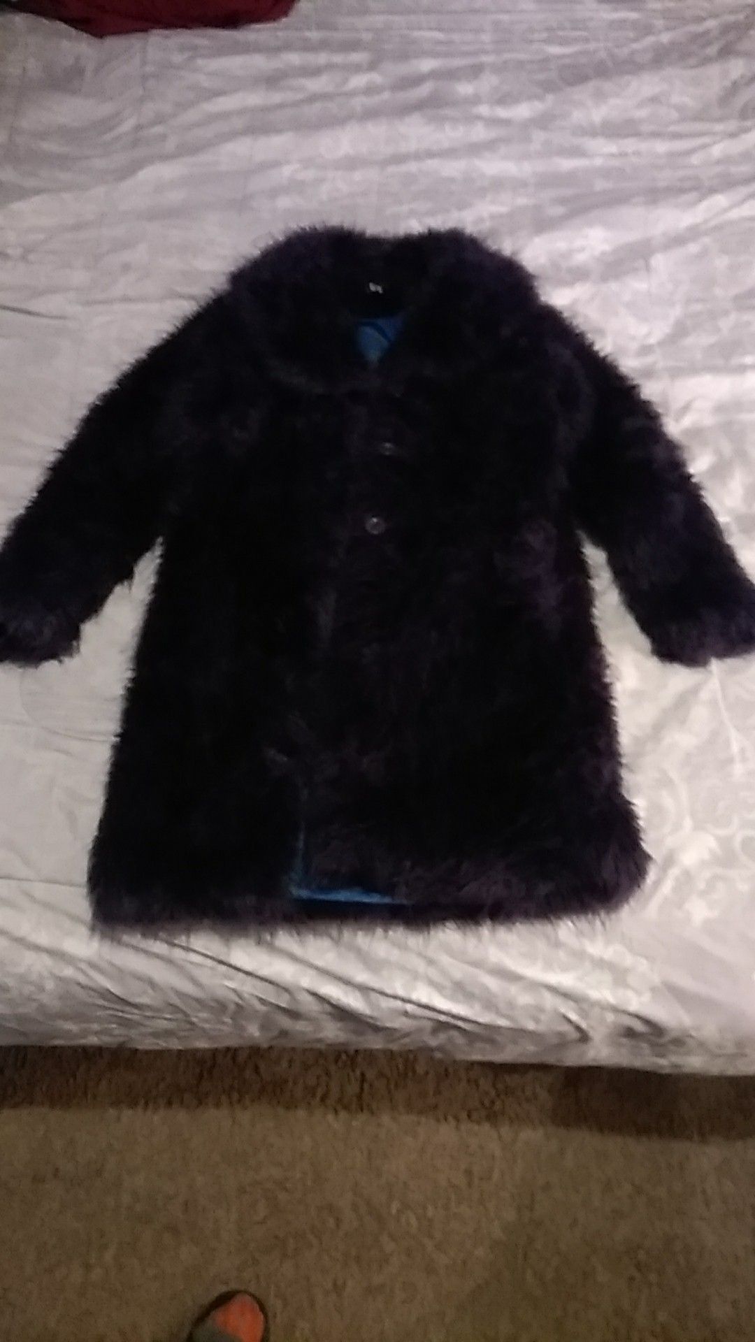 Blanc Noir Outerwear Purple faux fur size medium but can fit a large
