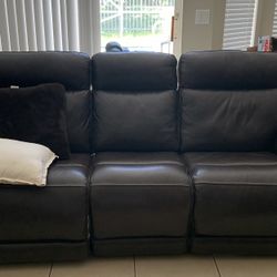 Dark brown 2 piece couch 