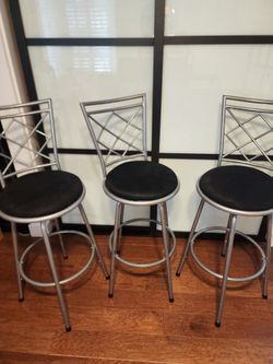 Bar chairs swivel q