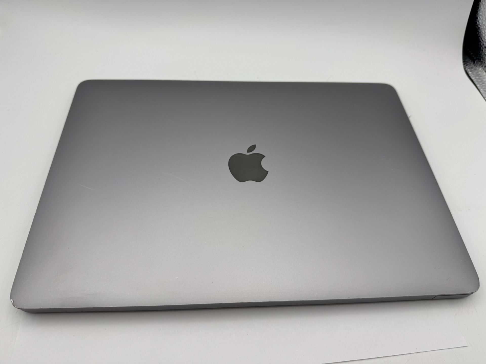 2019 A1932 Apple Macbook Air 13" 1.6Ghz i5 8gb 256g SILVER MacBookAir8