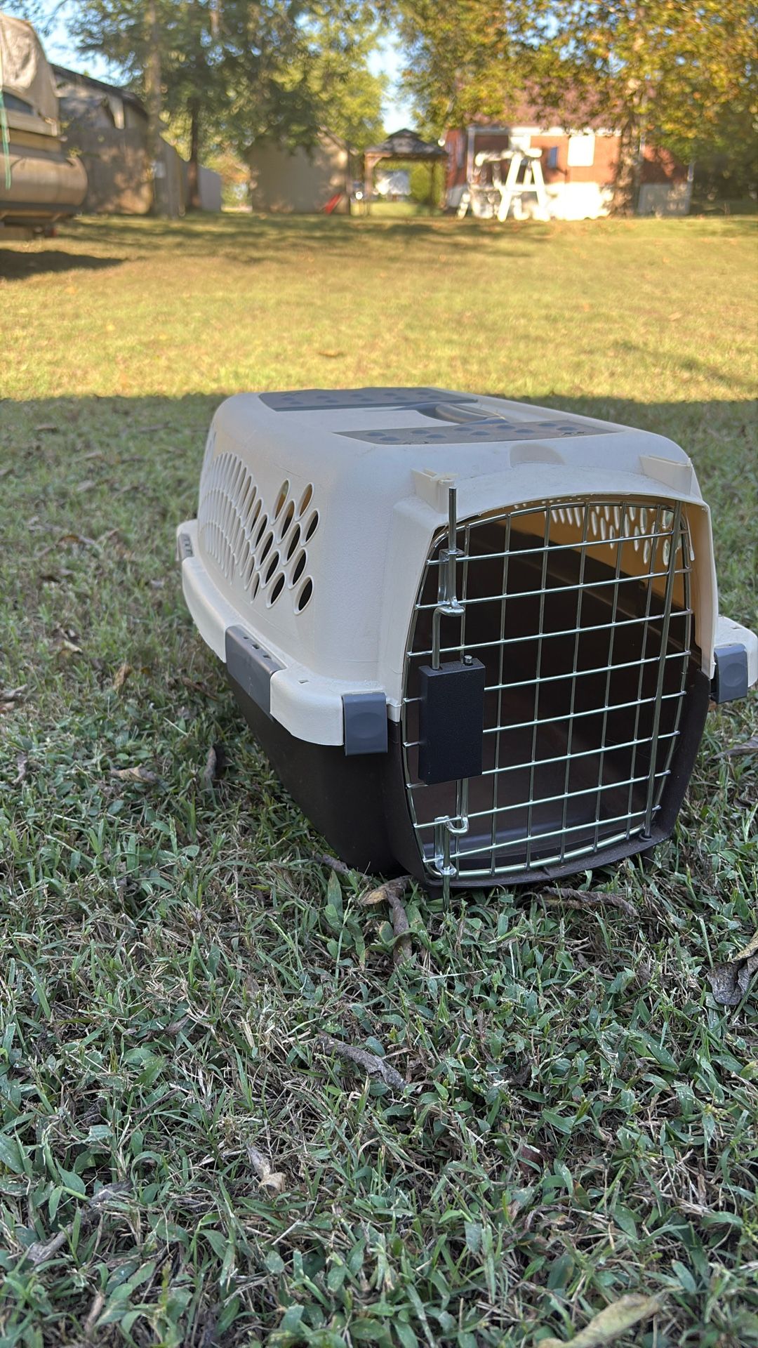 Small Pet Carrier/Crate