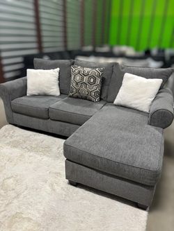 Nice Small Grey Sectional Sofa Couch (Delivery AVAILABLE)