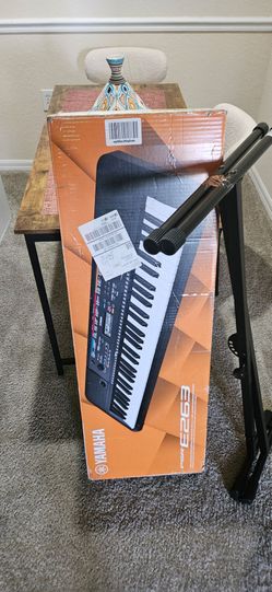 psr e263 yamaha keyboard + stand
