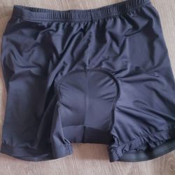 Mens L cycling Shorts