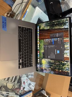 Macbook I9 2019 pro 16inch 1tb harddrive 32gb ram