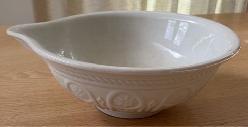 Vintage Large White Ceramic Mixing Bowl with Pour Spout