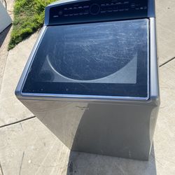 Top Load W Machine ( Works But After Around 5 Loads Come Out Two Codes) $ 200.00 As Is