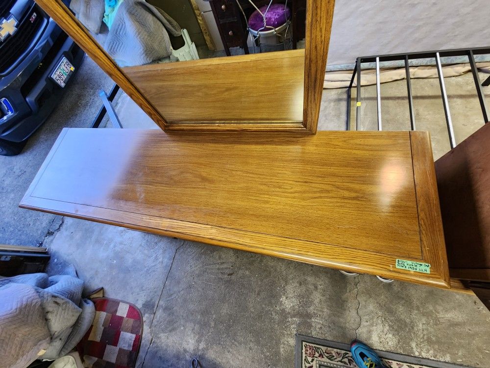 Solid oak bedroom dresser Village Oak by Young Hinkle Lowboy for Sale