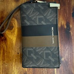 Michael Kors New Wristlet Wallet $35