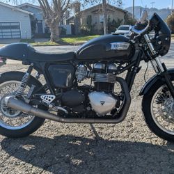 2015 Triumph Thruxton Clean Title Motorcycle