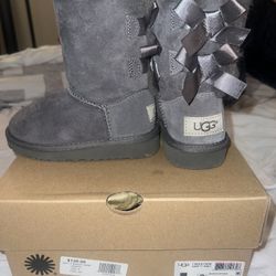 Bailey Bow Uggs 