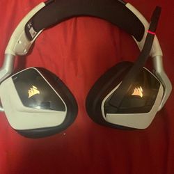 Corsair Portable Gaming And Work Headset Bluetooth And Plug In 