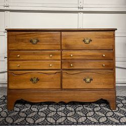 Solid Maple Wood dresser With 6 Drawers 