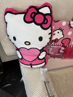 HELLO KITTY CLOUD PILLOW SET