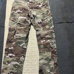 US Army Combat Pants Sz Medium -Long