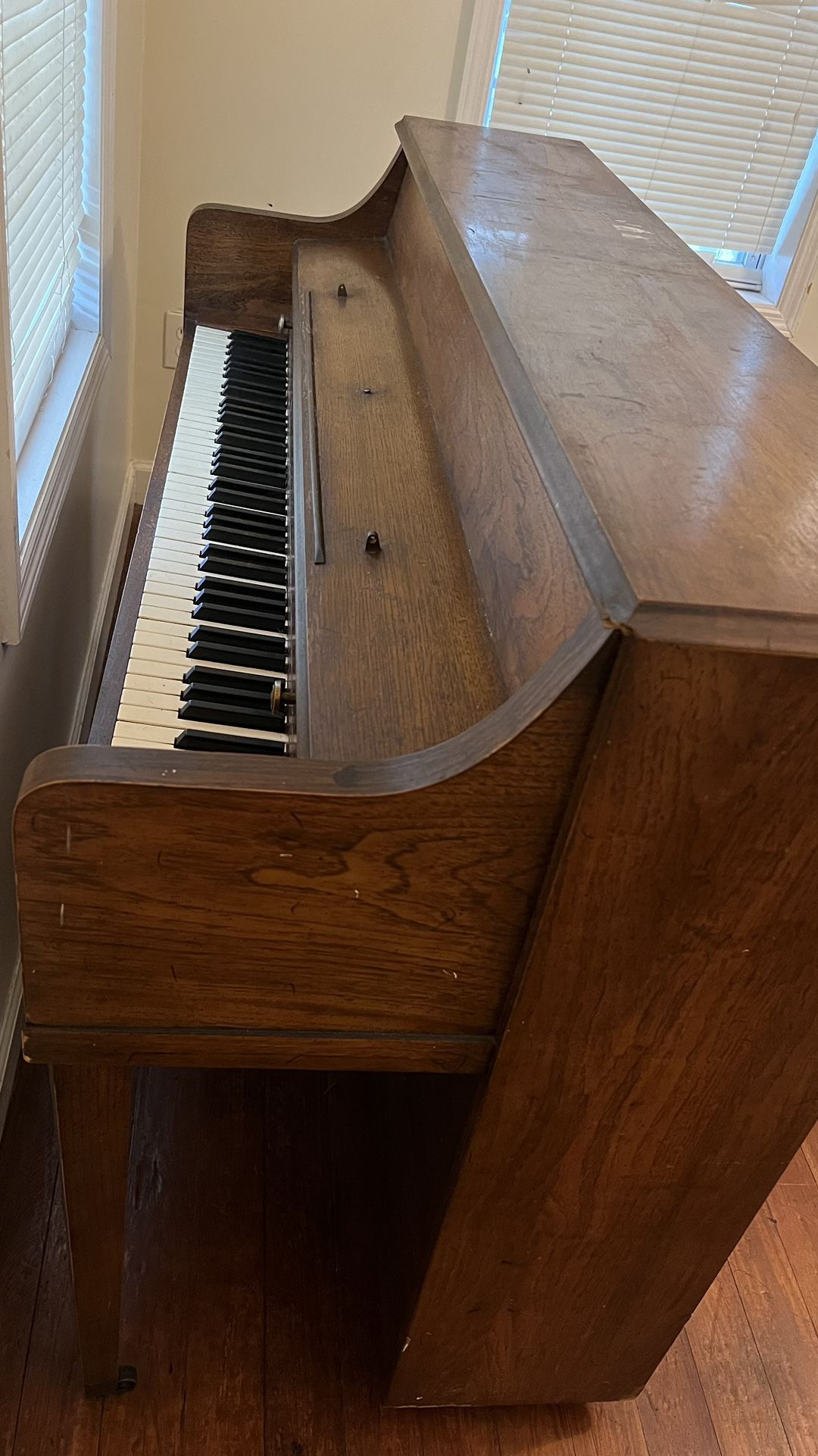 Huntington Antique Piano