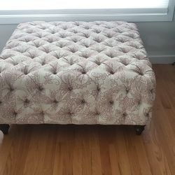 Ottoman Tuffted Large