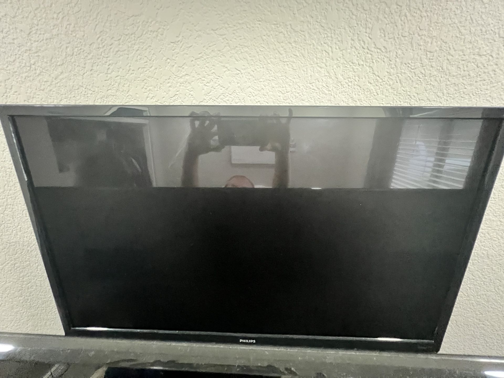 Small TV Electronics & Media