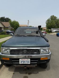 1995 Toyota 4Runner SR5 V6 4x4 – 5-Speed Manual – Clean Title – $5,800 OBO