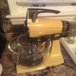 Vintage Sunbeam Mixmaster Mixer