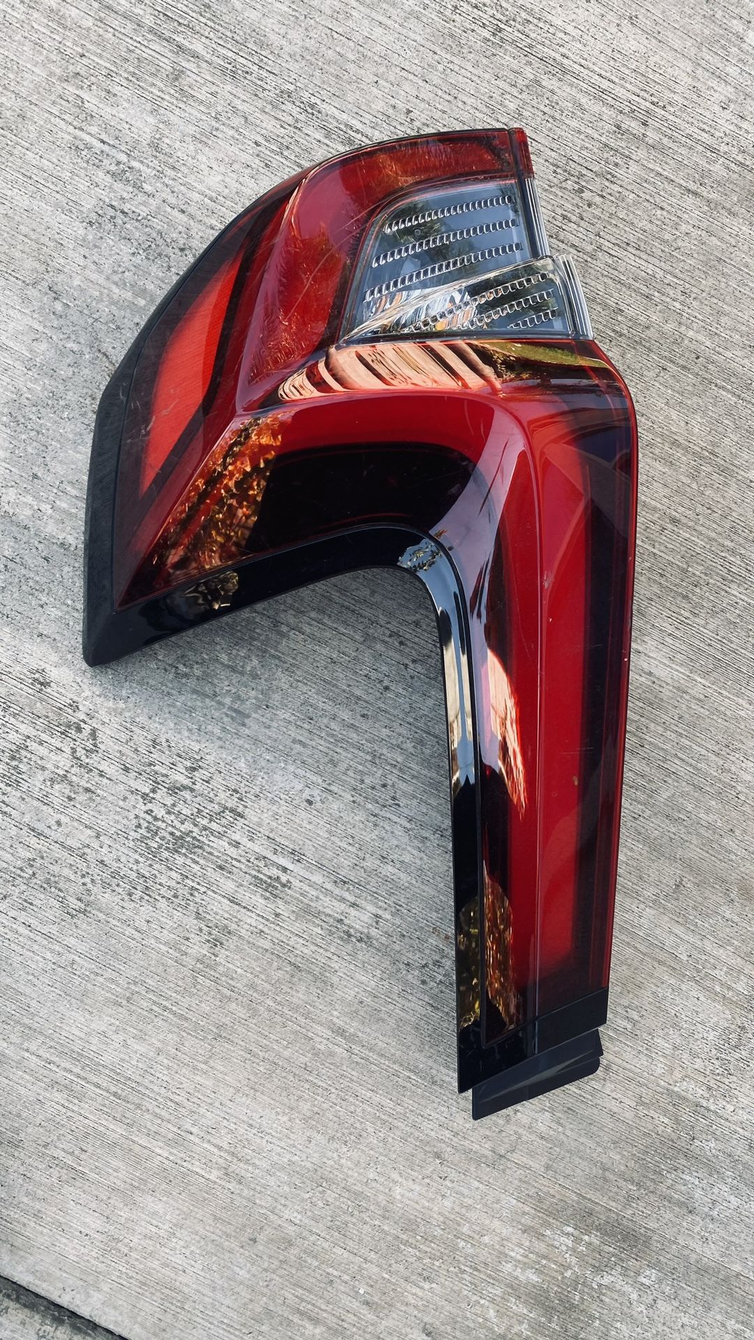 2023 Honda CRV R Tail Light