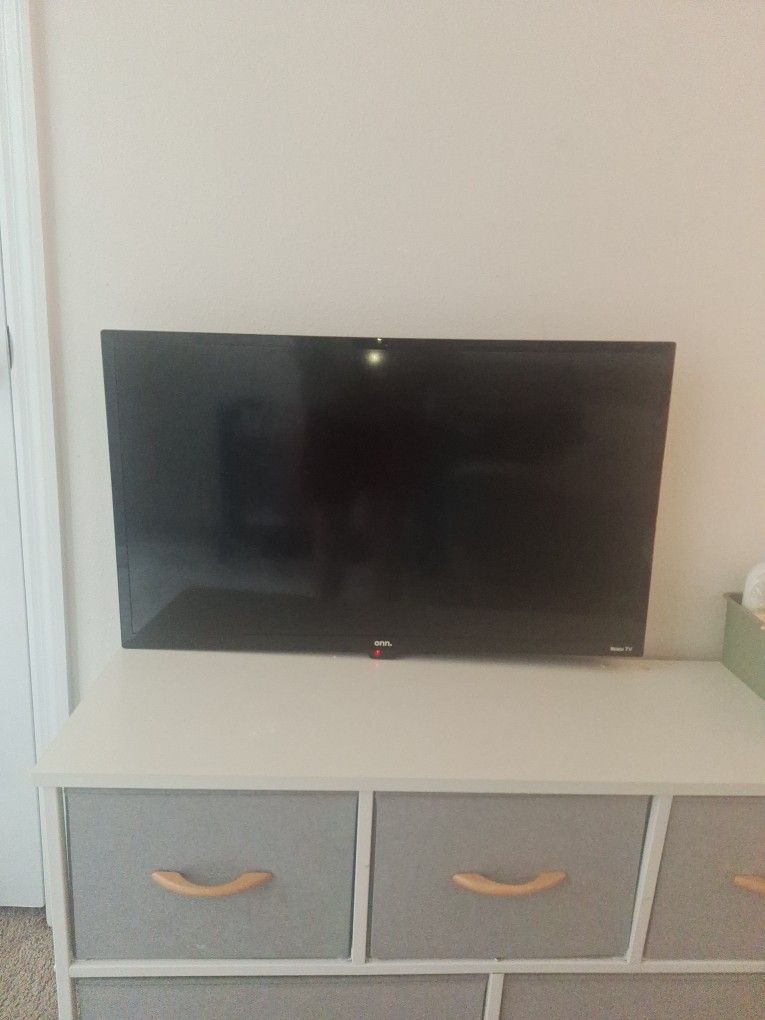 32" ROKU TV
