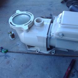 Pentair Superflo Variable Speed Pool Pump 