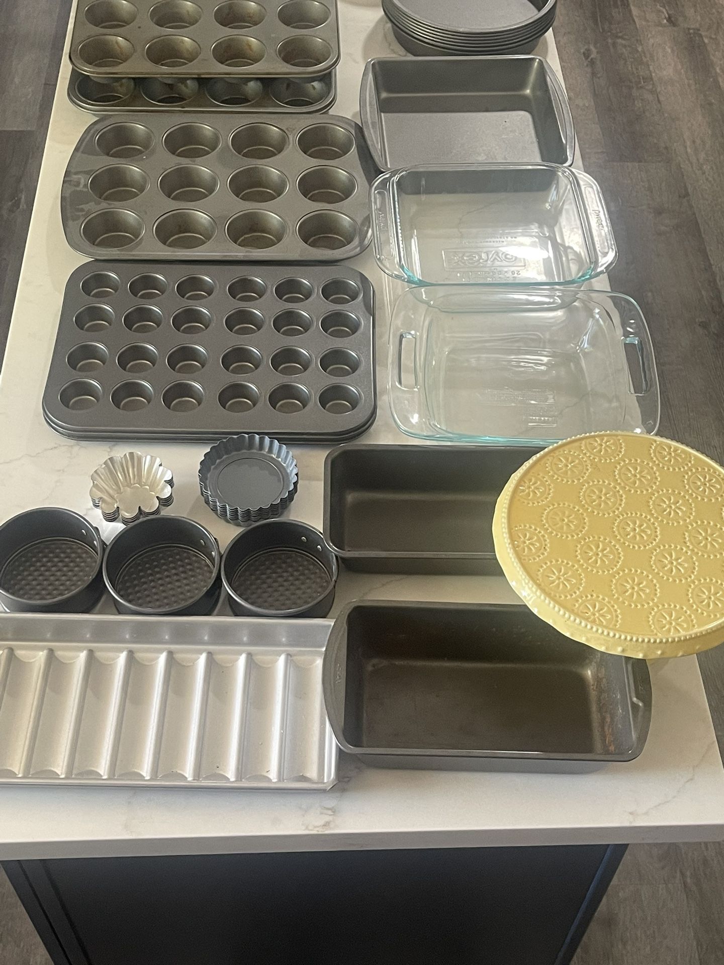 Baking pans