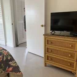 Henry Link Wicker Bedroom Set