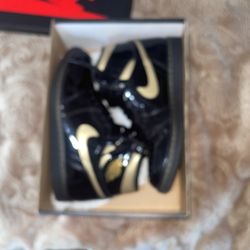 Black Metallic Jordan1s