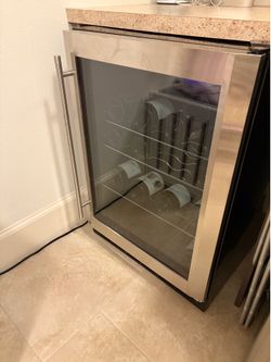 Magic Chef 50 bottle Wine Fridge