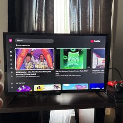 32” ROKU TV WITH REMOTE