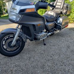 Honda Goldwing (Read)