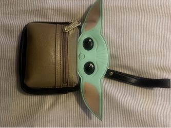 Lounge fly grogu wristlet