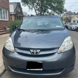 2008 Toyota Sienna