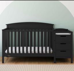 Graco Benton 4-in-1 Convertible Crib/Bed