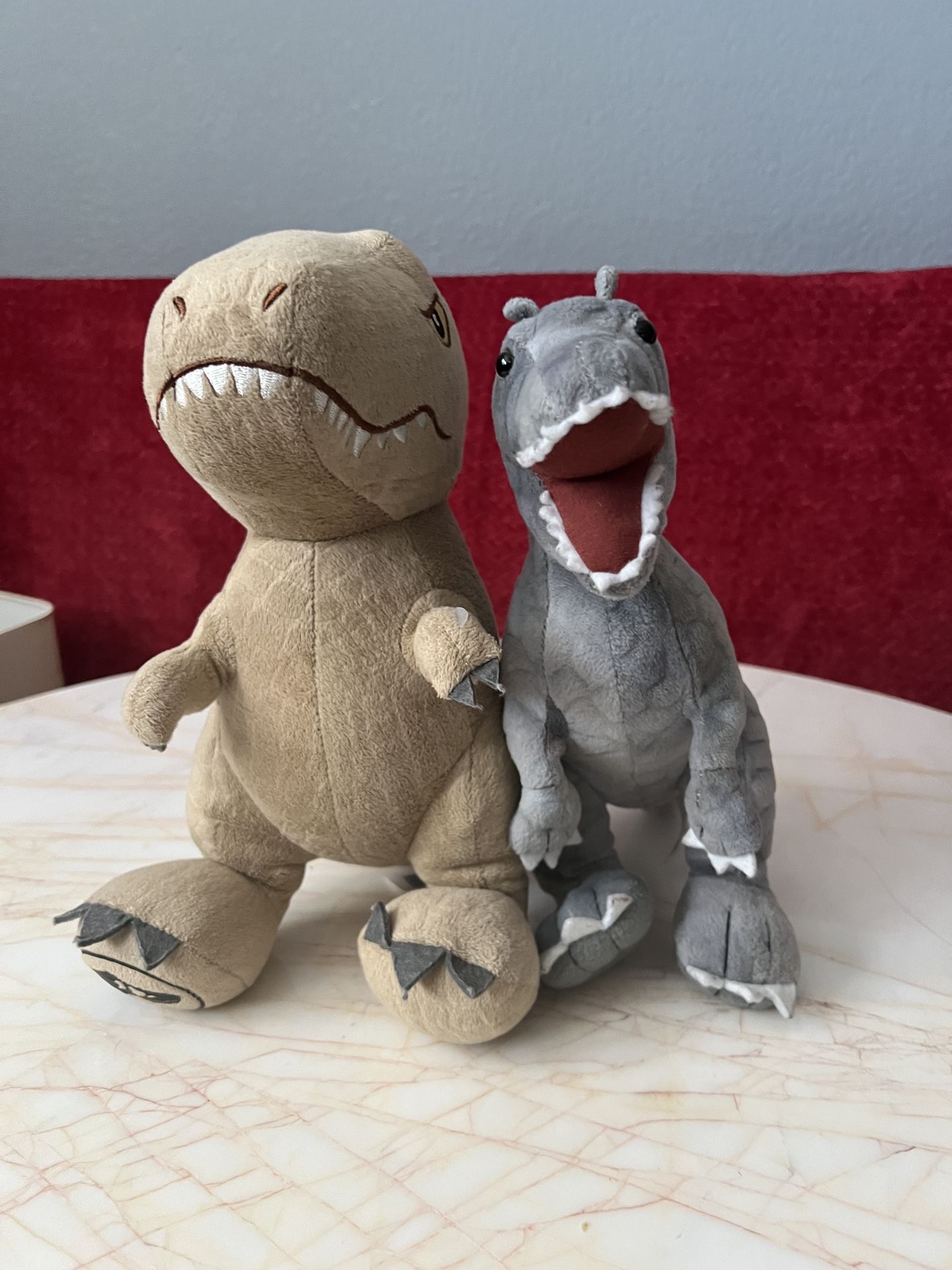 2- Jurassic World Plushies 