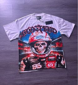 MEN’S GRAPHIC WHITE TEE